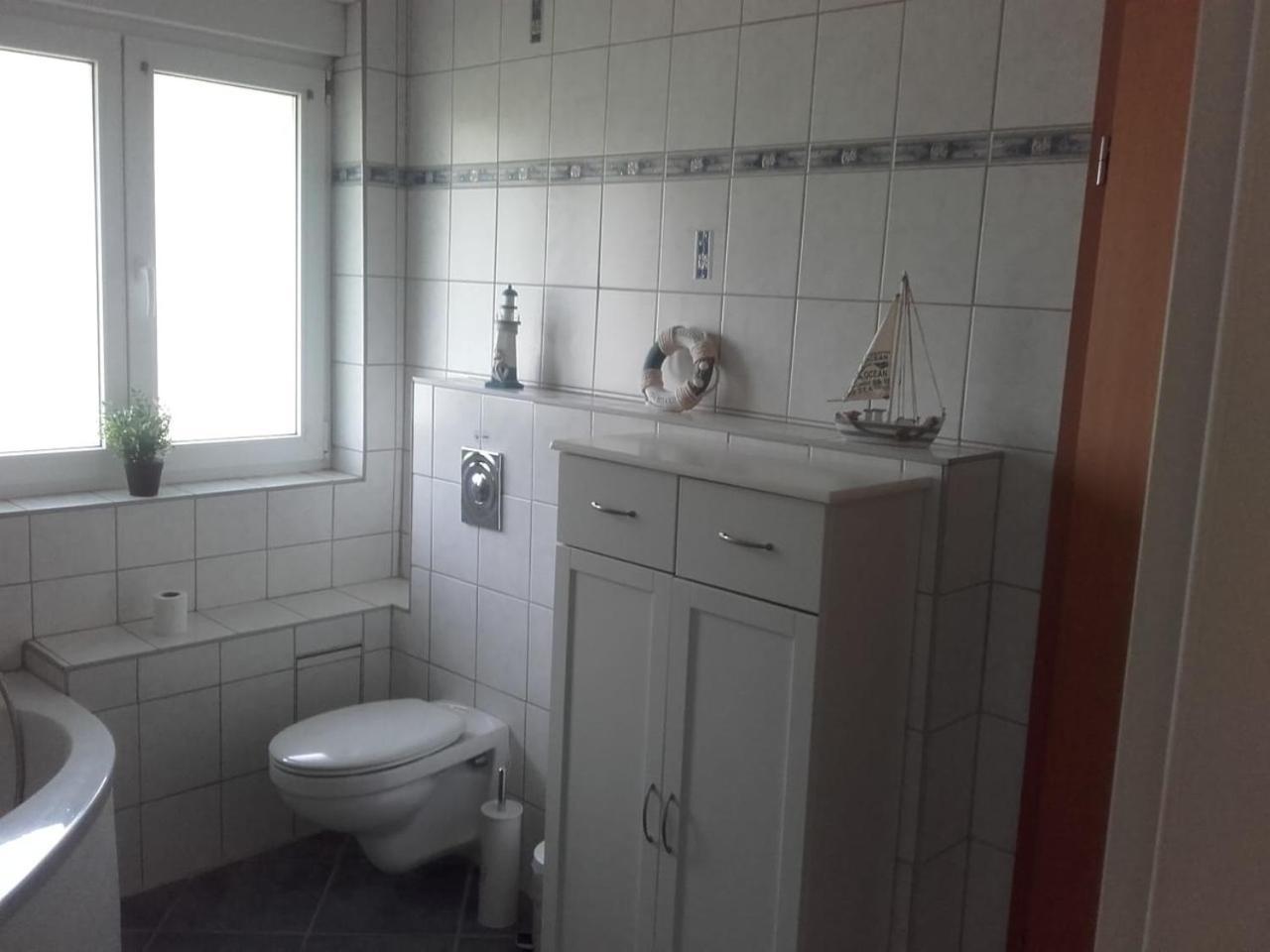 Behaglicher Bungalow Fuer Mensch Und Hund Barkhagen Exteriör bild