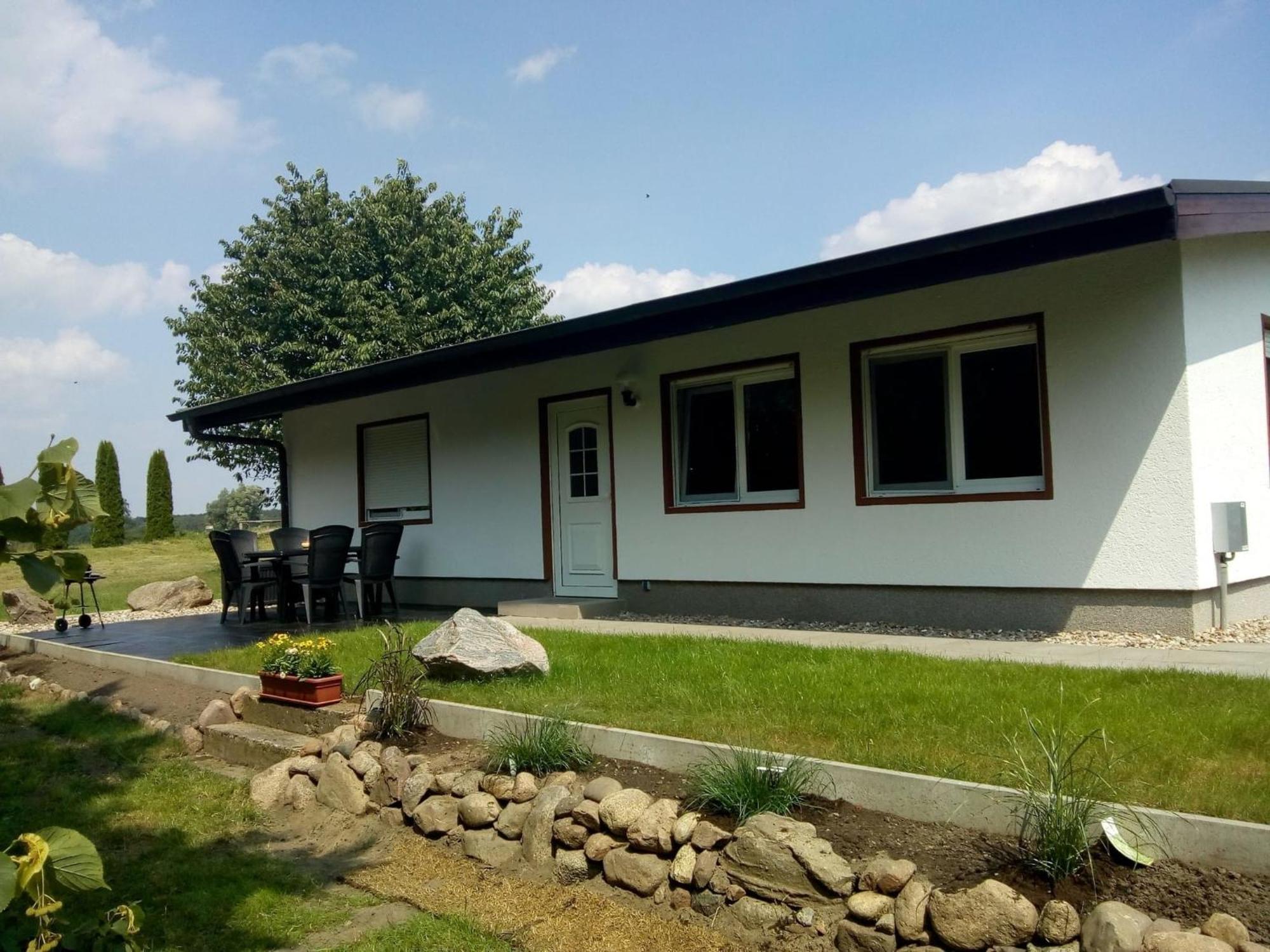 Behaglicher Bungalow Fuer Mensch Und Hund Barkhagen Exteriör bild