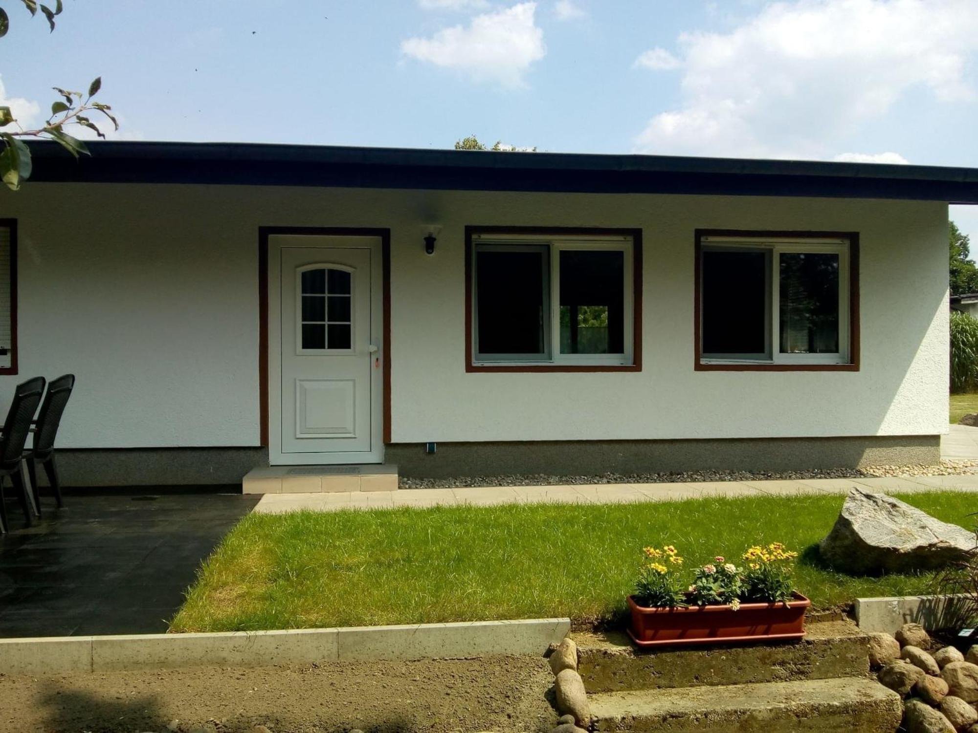 Behaglicher Bungalow Fuer Mensch Und Hund Barkhagen Exteriör bild